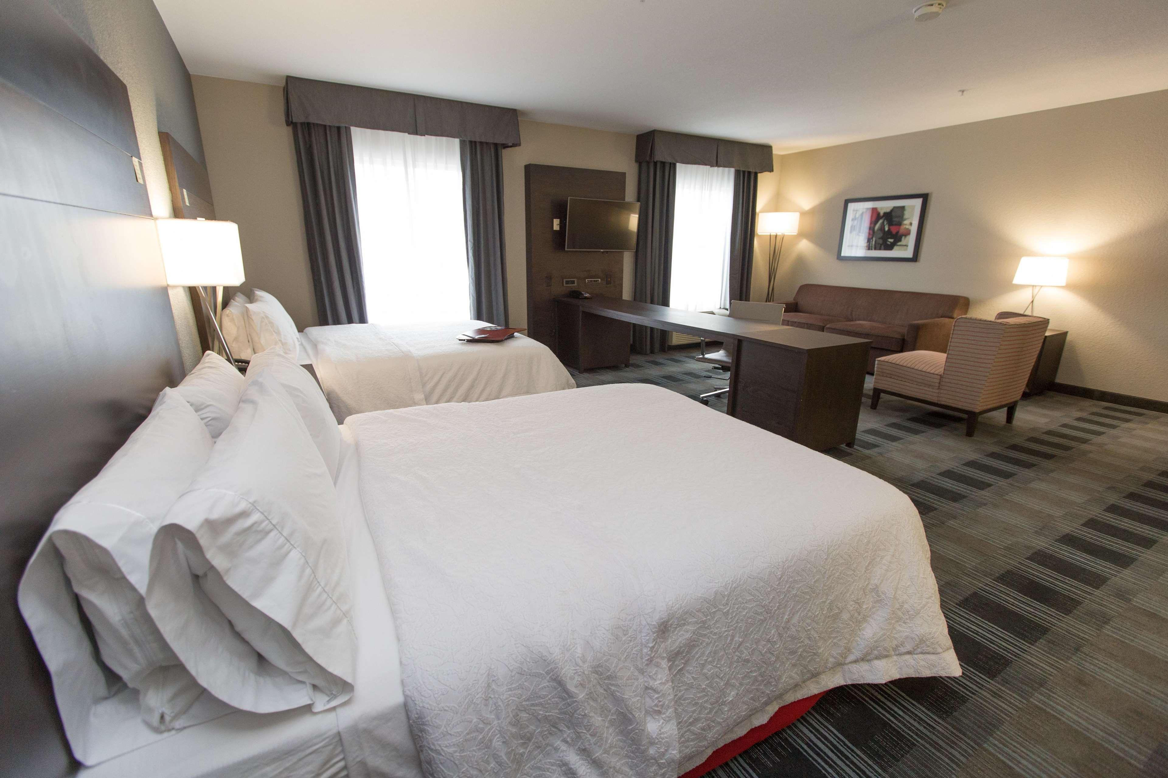 Hampton Inn & Suites Oklahoma City Airport Екстериор снимка