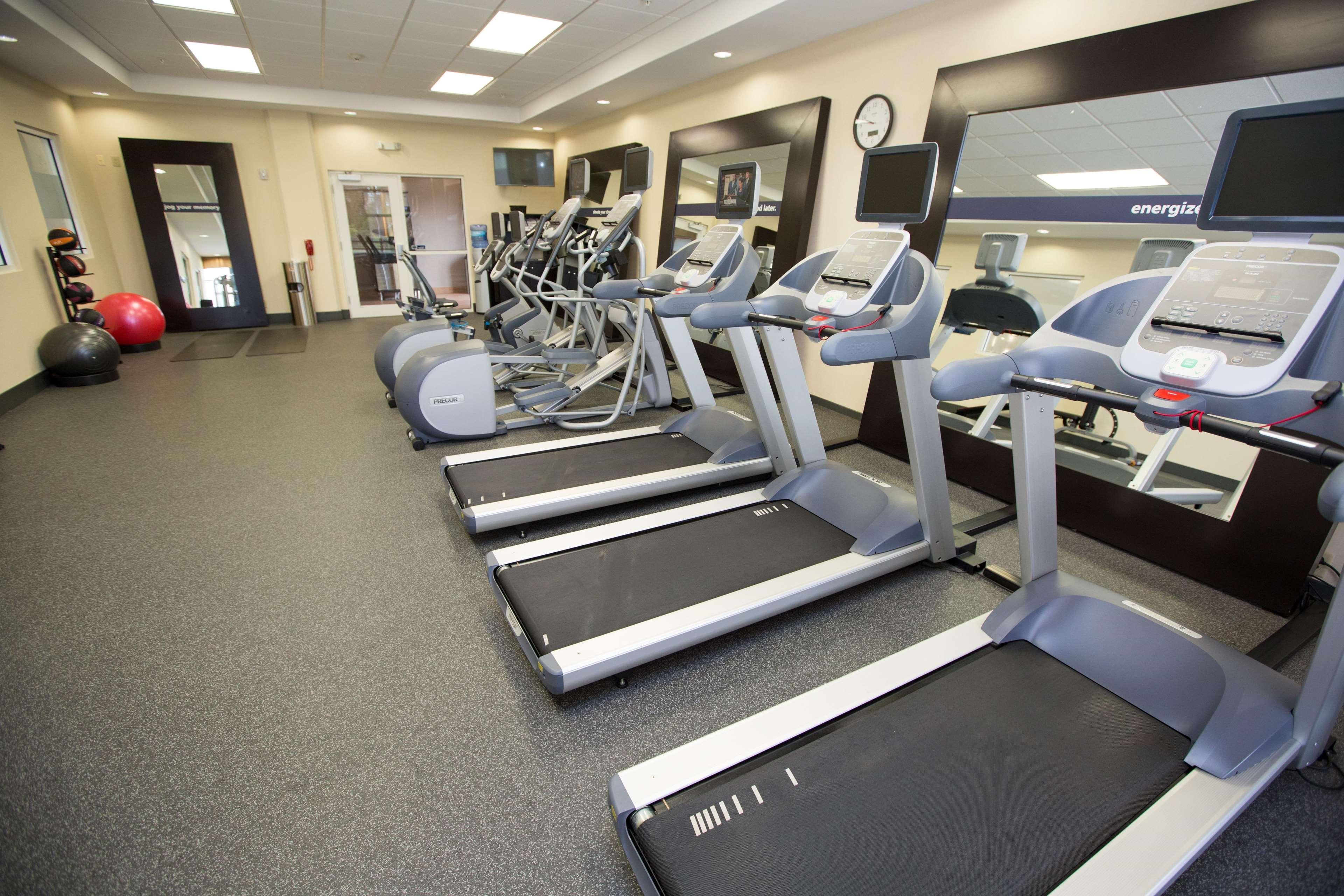 Hampton Inn & Suites Oklahoma City Airport Екстериор снимка