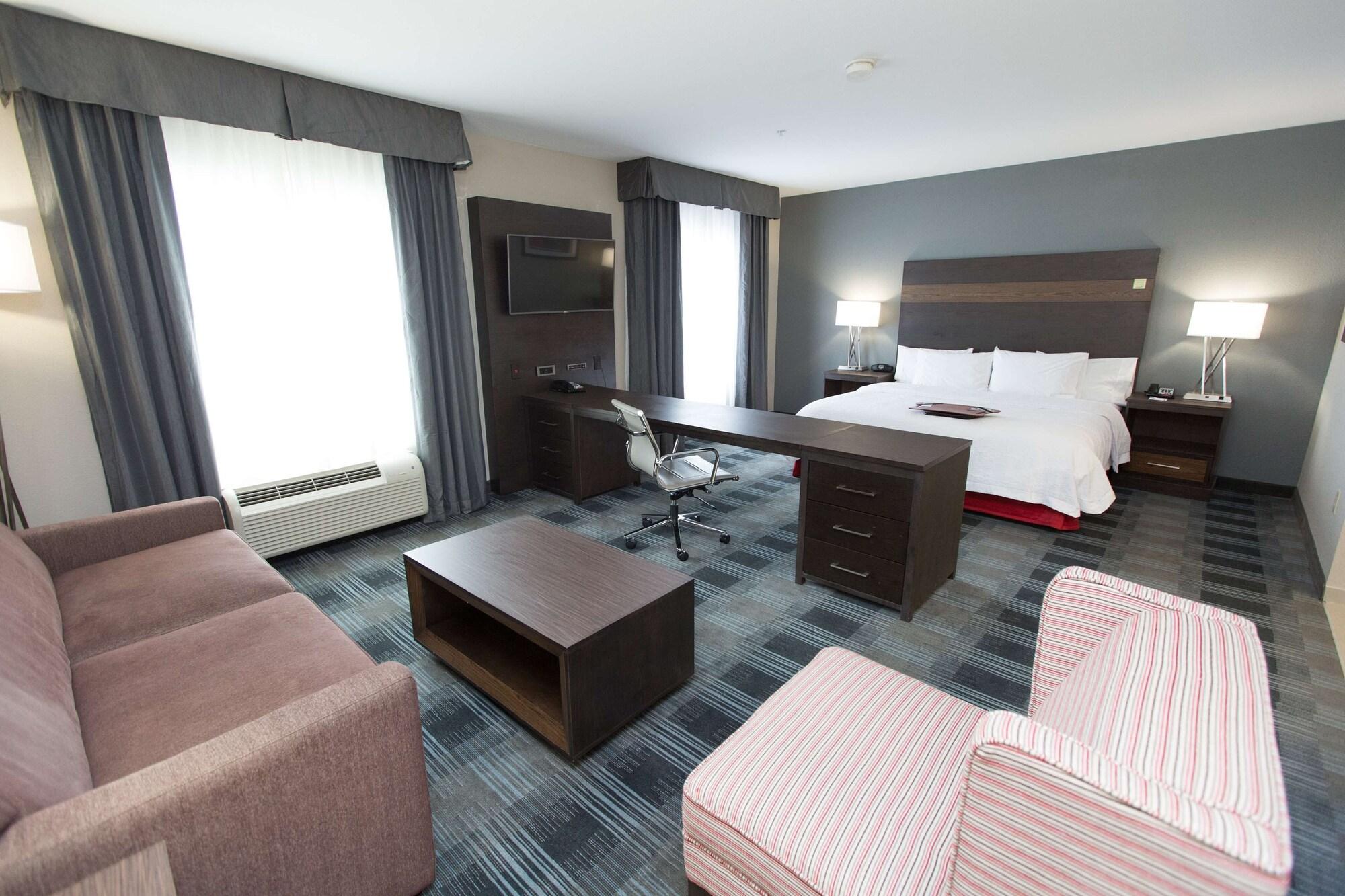 Hampton Inn & Suites Oklahoma City Airport Екстериор снимка