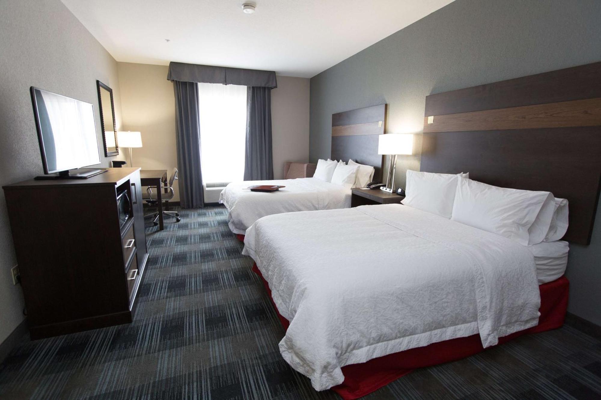 Hampton Inn & Suites Oklahoma City Airport Екстериор снимка
